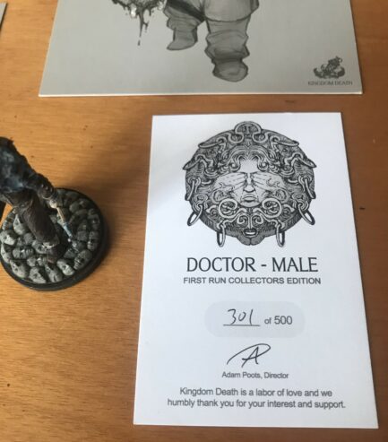 KINGDOM DEATH: MONSTER KDM MALE DOCTOR – FIRST RUN COLLECTOR’S EDITION – DIPINTA