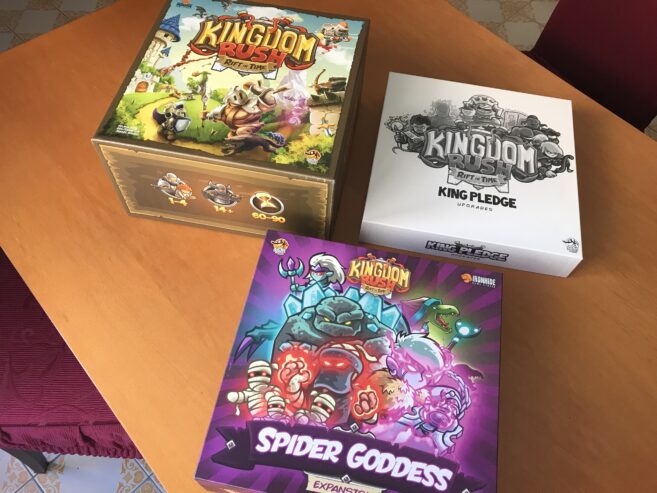 KINGDOM RUSH: RIFT IN TIME DELUXE + espansione Spider Goddess – Kickstarter KS – con miniature dipinte + organizer custom – torri 3d custom