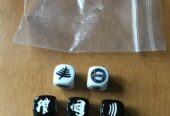 DUNGEON UNIVERSALIS CUSTOM DICE SET – Kickstarter KS – NUOVO