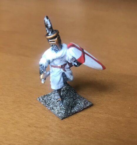 MINIATURA IN METALLO – SOLDATO CROCIATO CON SPADA E SCUDO – Altezza 40 mm