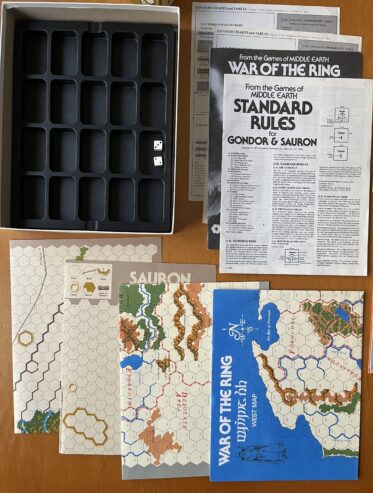 THE GAMES OF MIDDLE-EARTH (WAR OF THE RING + GONDOR + SAURON) – SPI – 1977